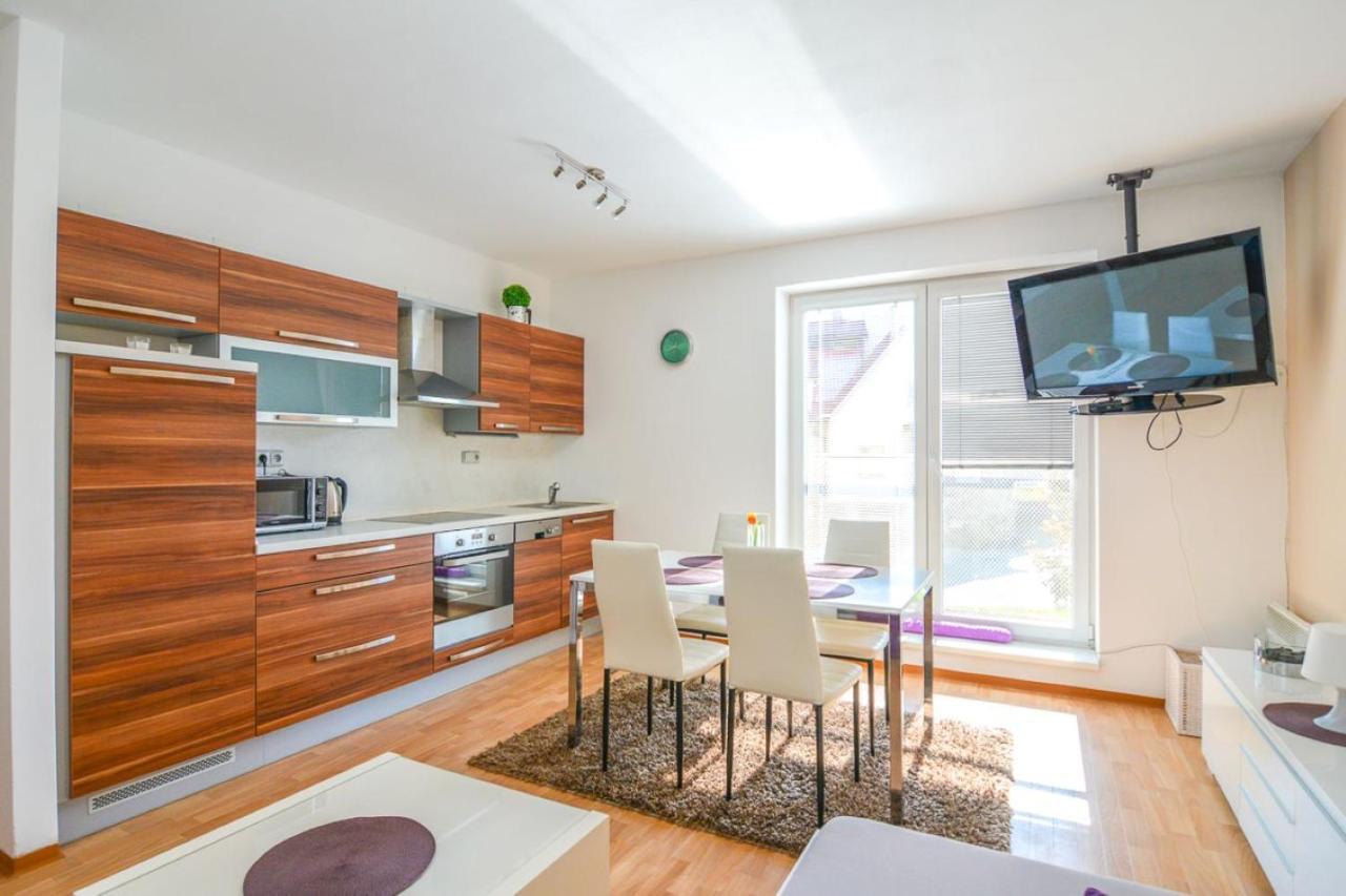 Apartman U Kostela เดชท์เน ออร์ลิซกี โฮราค ภายนอก รูปภาพ