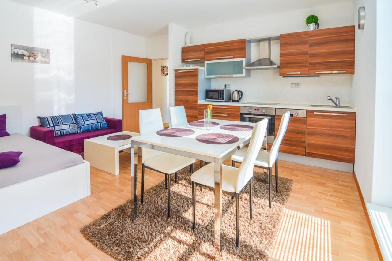 Apartman U Kostela เดชท์เน ออร์ลิซกี โฮราค ภายนอก รูปภาพ