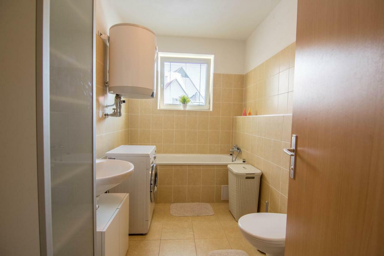 Apartman U Kostela เดชท์เน ออร์ลิซกี โฮราค ภายนอก รูปภาพ